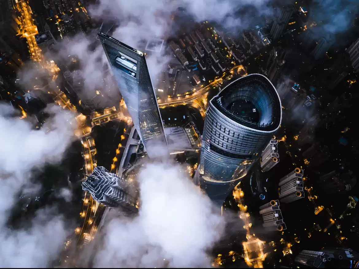 18�����꾵ͷ�µ������磺������½���졷ն��ڰ˽쾩��Ӱ�������