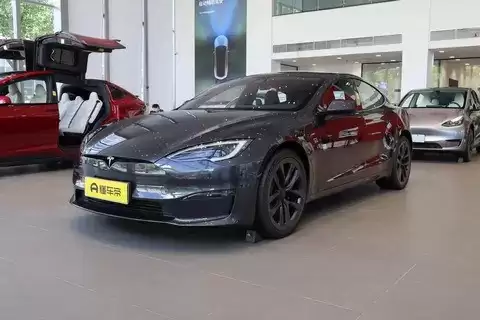 ��˹���¿�Model S���У���84.29��Ԫ������715����