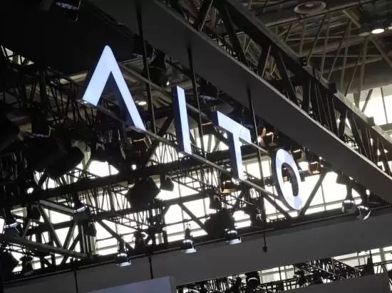 �ʽ�M6�������̴���棬����25�򼶼���SUV�г�