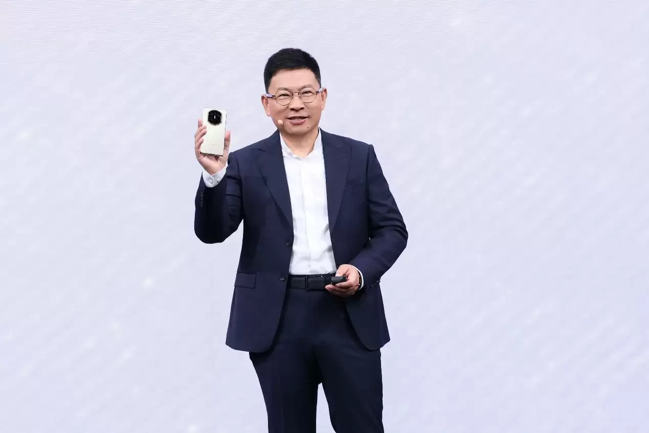 HUAWEI Mate X7��ʽ�������۵������ߣ��۷�֮����ͻ��