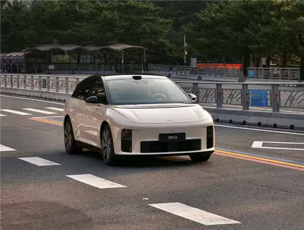 ��������2025��Q3Ӫ��274�ڣ������³��������ƶ�ȫ������