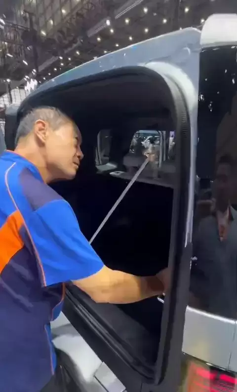 ֣��С��Я�߿�����5����������SUV�ɷ�����װ�³�