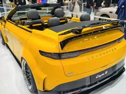 ���ݳ�չ����Lafa5�������࣬��ֵը����Χ��