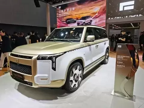 ��ʯADAMAS�ʼҶ��ư�������ݳ�չ