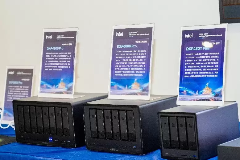 ���ܱ������ݴ�ܵĵײ��߼� Ӣ�ض�Я��AI NAS��̬�ͷ�Ӳ����������Ǳ��