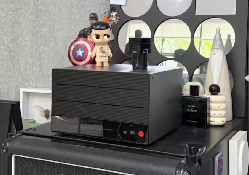 ��ţ�׿����� NAS Ӳ����˫��λ Evo 2 ���� 12 �� 15 ��Ԥ��