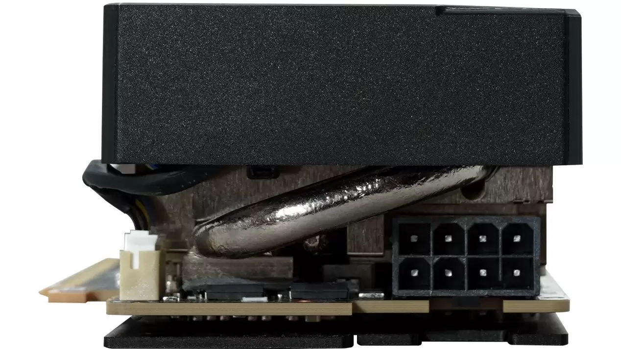 ITX机型救星!RTX5060 LP半高刀卡开箱 ITX机型救星!RTX5060 LP半高刀卡开箱