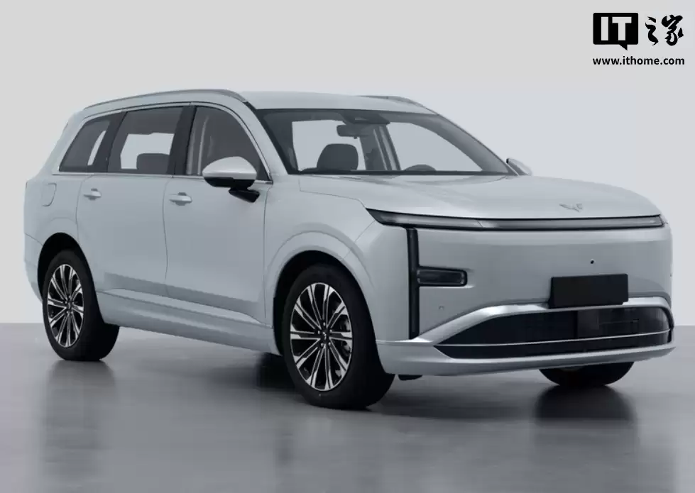 家族首款中大型 SUV:五菱星光 L 汽车官图公布,明年亮相 家族首款中大型 SUV:五菱星光 L 汽车官图公布,明年亮相