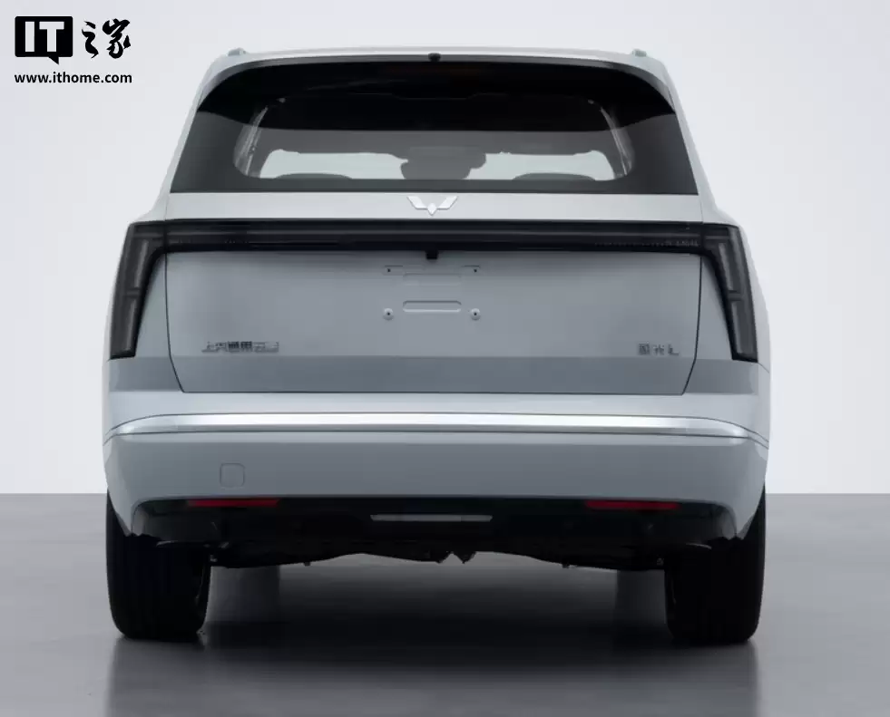 家族首款中大型 SUV:五菱星光 L 汽车官图公布,明年亮相 家族首款中大型 SUV:五菱星光 L 汽车官图公布,明年亮相