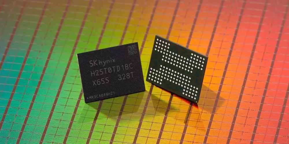 ��Ϣ�� SK ����ʿ�´� NAND ���浼���ϼ��ϣ��ѵ����� 300+ ����