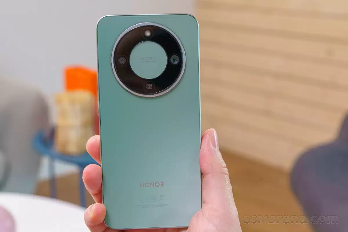 ��ҫ Magic8 Lite �ֻ����������� 6 Gen 4 оƬ��7500mAh ��أ���һ������ˤ����