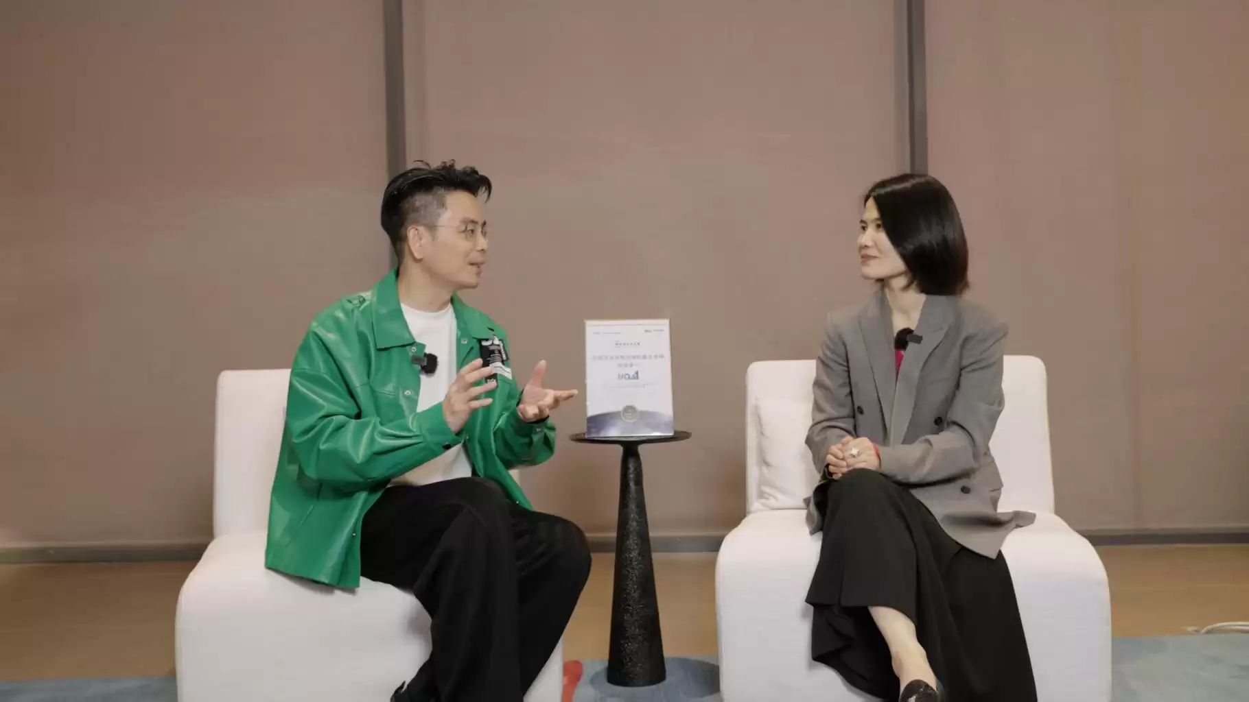 科沃斯地宝X全嵌高定款亮相2025广州设计周,以“全嵌”定义家居设计新风向 科沃斯地宝X全嵌高定款亮相2025广州设计周,以“全嵌”定义家居设计新风向