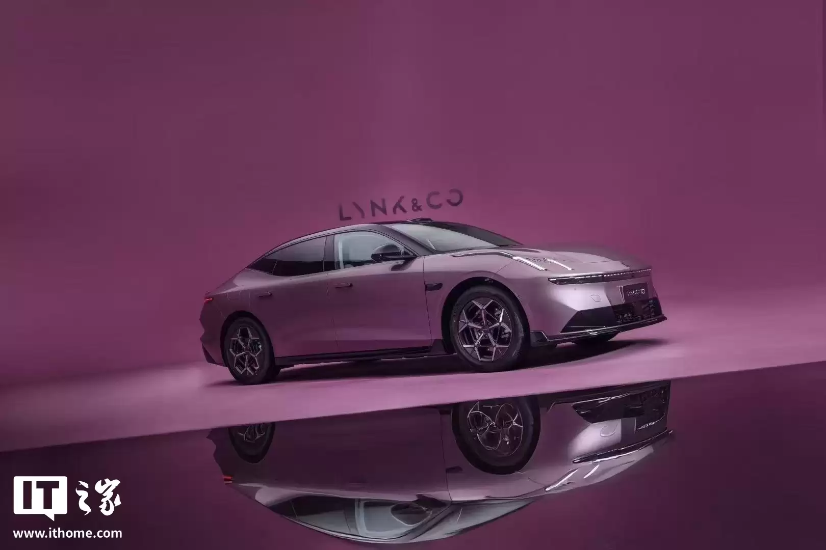 领克 10 EM-P 汽车销量破 2 万台,千里浩瀚 H5 版型限时 16.58 万元起即日上线 领克 10 EM-P 汽车销量破 2 万台,千里浩瀚 H5 版型限时 16.58 万元起即日上线