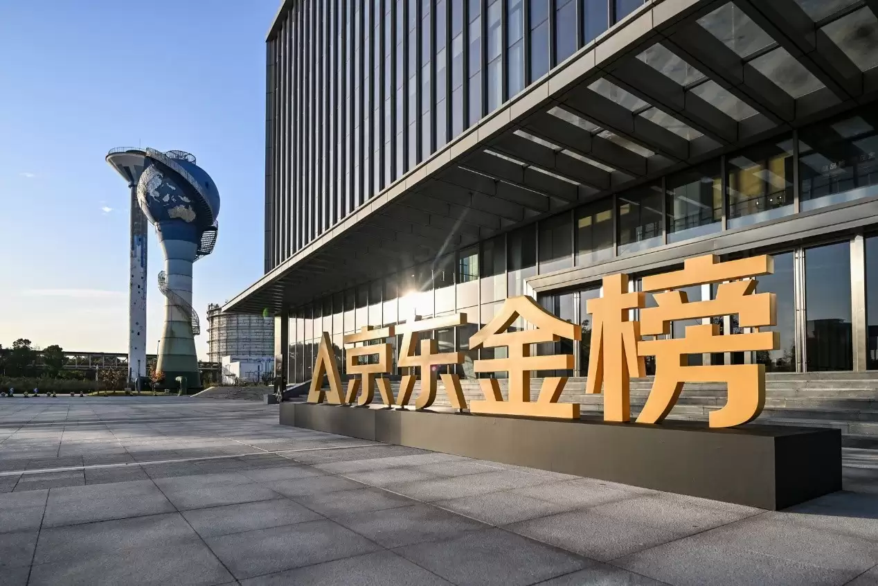 �����ᣡӰ��RTX 5080������ʦ�ڽ��OC�Կ�ն�񾩶�2025����Կ�Ʒ�ʽ�