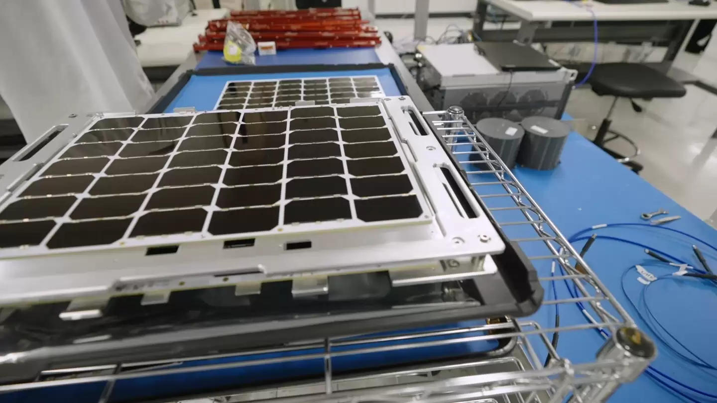 “地球人你好”:首个太空 AI 发回问候,英伟达 H100 “上天” “地球人你好”:首个太空 AI 发回问候,英伟达 H100 “上天”