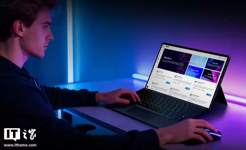 ��������ǿ������һ�ʼǱ�Ҽ�ű� Super X ��������� 120W �ͷš�4096 ��ѹ�У�13999 Ԫ��