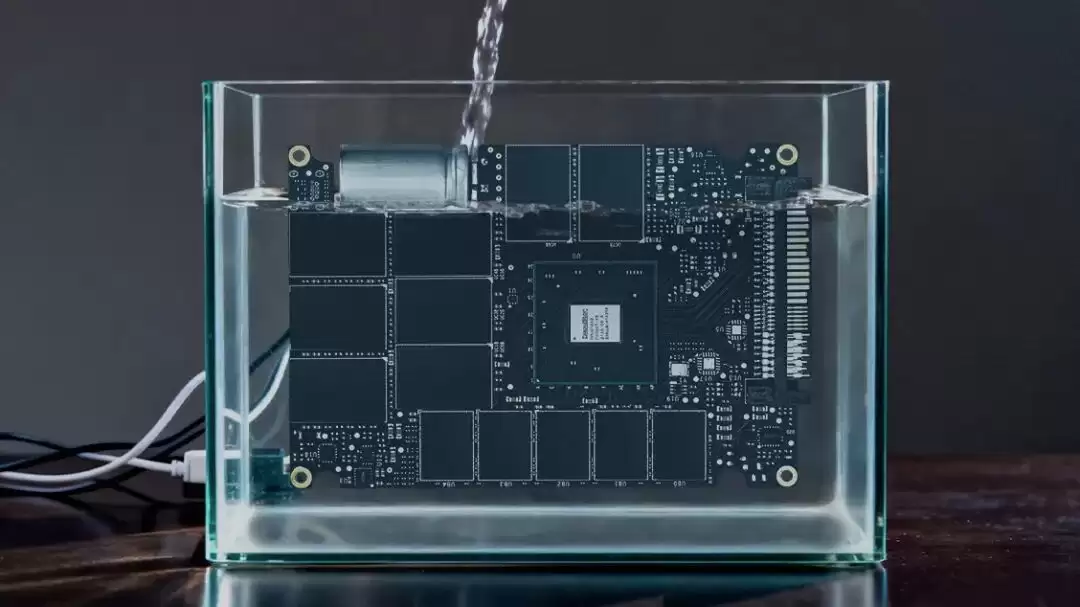 ����΢Һ��SSD�����˷�����ʵ�ֽ�ûʽ����