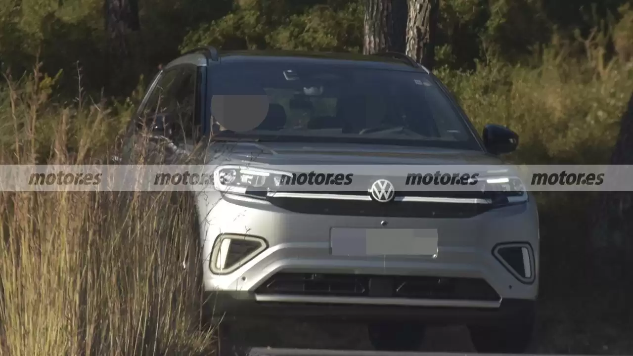 ���� ID.Cross ����С�� SUV ����������ع⣬��������