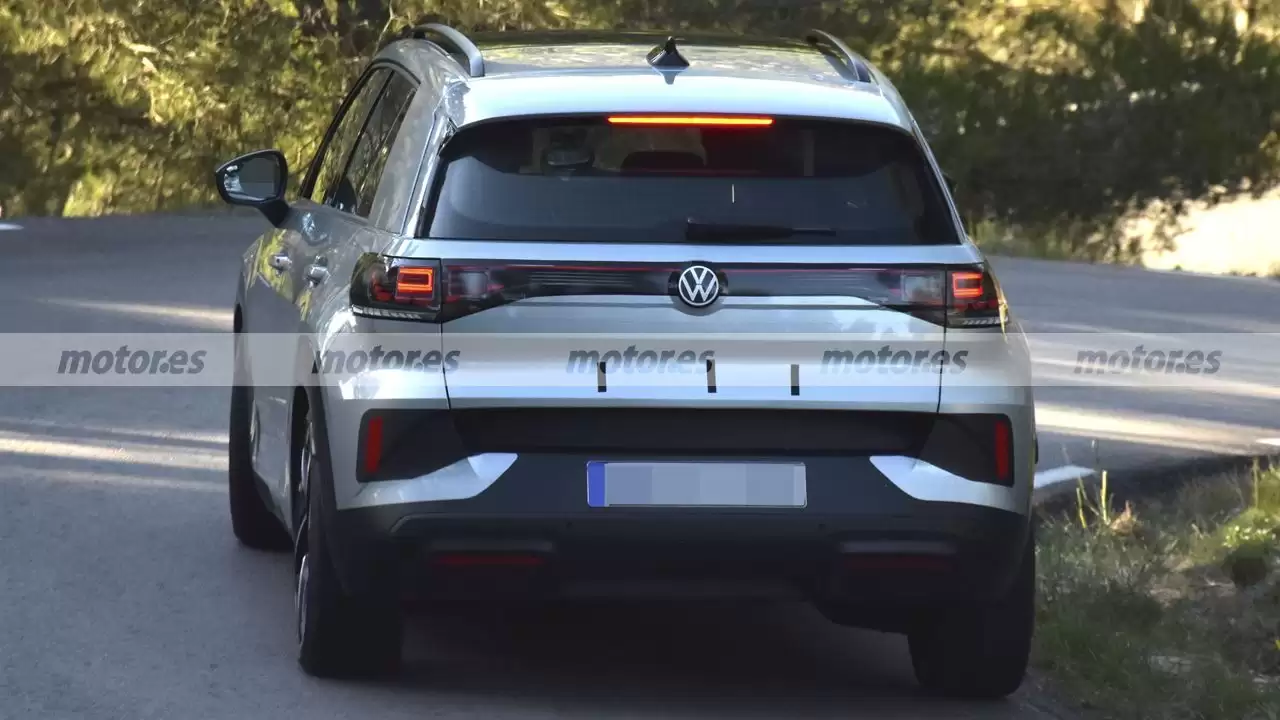 ���� ID.Cross ����С�� SUV ����������ع⣬��������