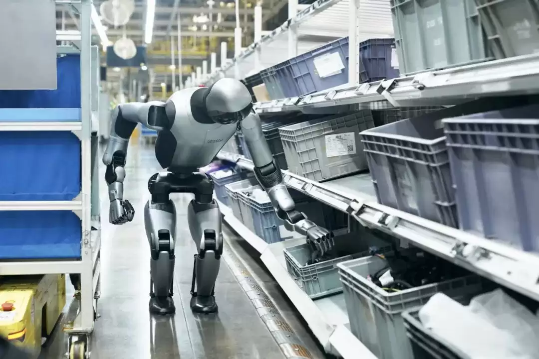 ���������������ű�ѡ���ս�Ժ��������λ����� Walker S2�������򹤡�