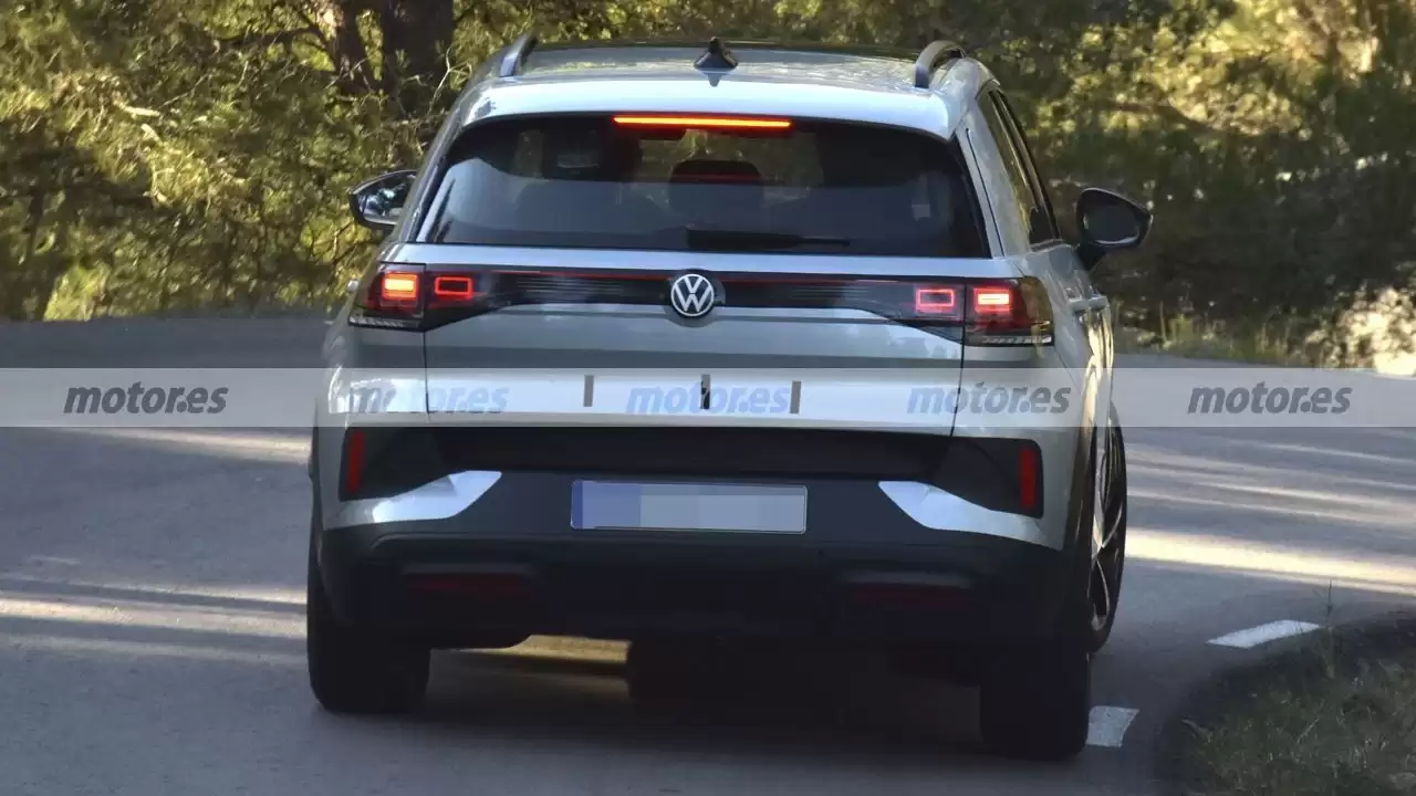 ���� ID.Cross ����С�� SUV ����������ع⣬��������
