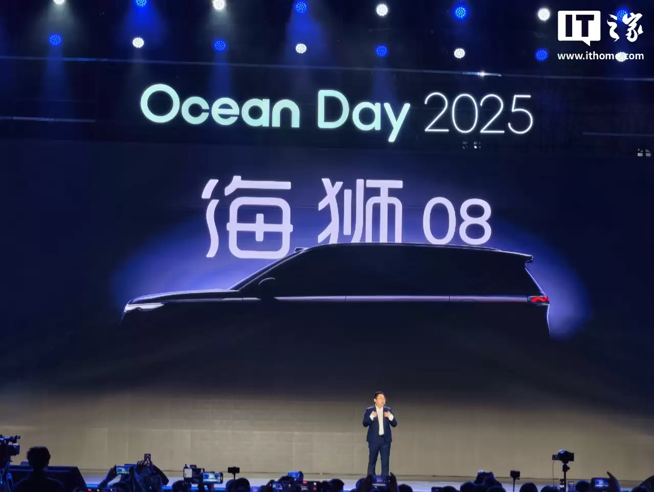 ���ǵϡ����� 8 ϵ˫�콢���������γ����� 08��SUV ��ʨ 08 ���� Q1 ��