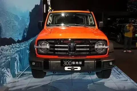 ̹��300���ذ��������У�50����������֤�й�ԽҰ�¸߶�