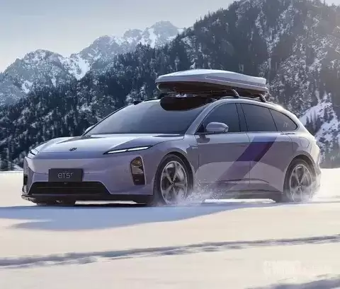 ε����ET5/ET5TԶ����װ�޶������У�����555̨��31.3����