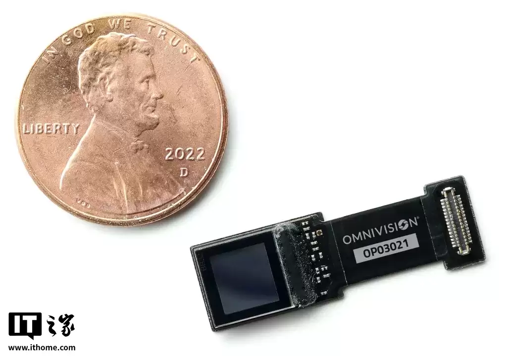 0.26 Ӣ�� 1632×1536 �ֱ��ʣ������Ƽ��Ƴ�רΪ�����۾������ OP03021 LCOS ���