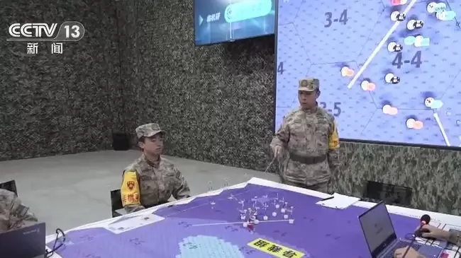 �Ҿ�����ϵͳ���ں� AI ��սģ��