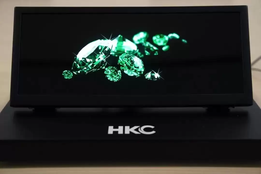 HKC �ݿ��Ƴ� 12.3 Ӣ�� RGB Mini LED ������ʾ����2400 �����