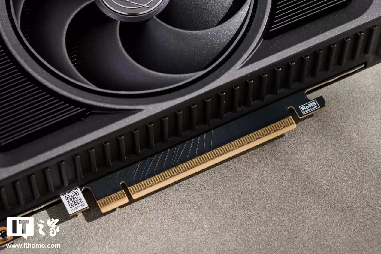 ��IT֮�ҿ��䡿�߲ʺ� iGame GeForce RTX 5060 Ti Mini OC 16GB �Կ�ͼ�ͣ��������ͣ���ҵӲ�˷�