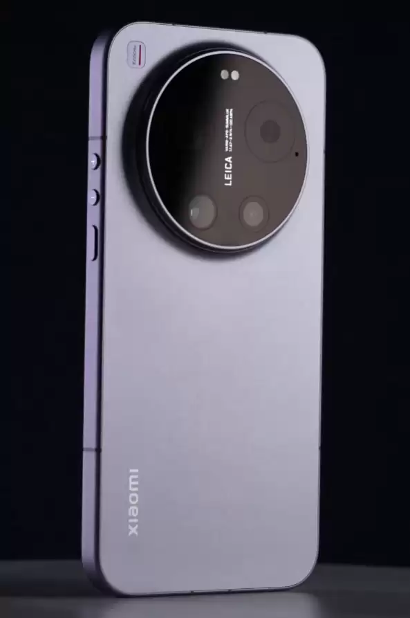 ¬ΰ������С�� 17 Ultra �����С��ʷ����� Ultra���Ŀ���ɫ����