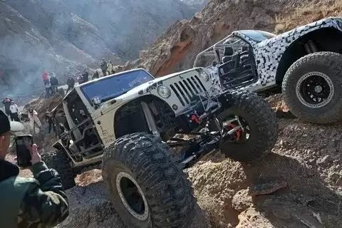 ����֮·��ԽҰ������ս������