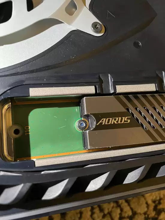 ����PS5��չ����˿�׻�˿�����û�