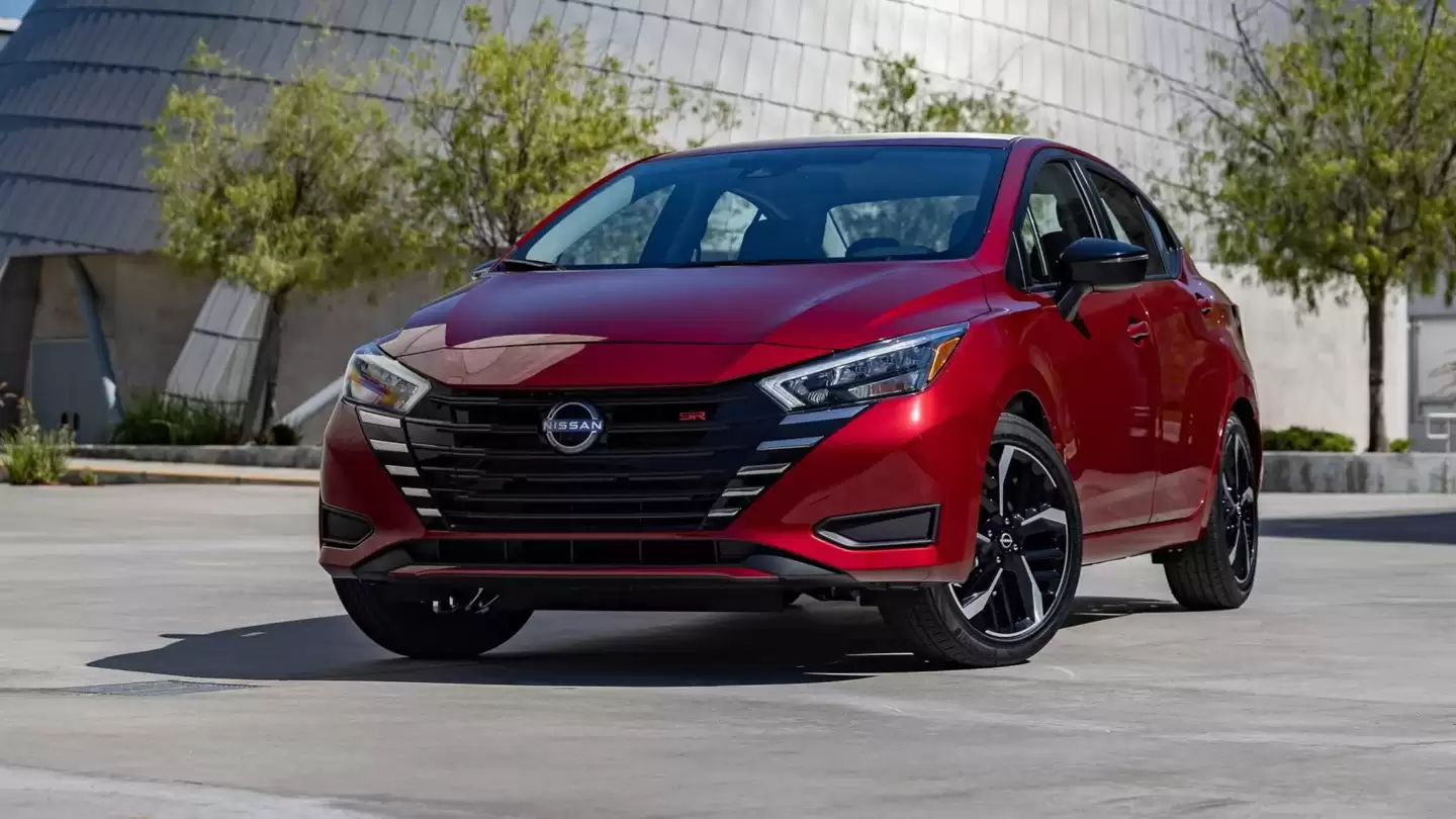 �ղ� Versa ͣ���������г����� 2 ����Ԫ�����³�