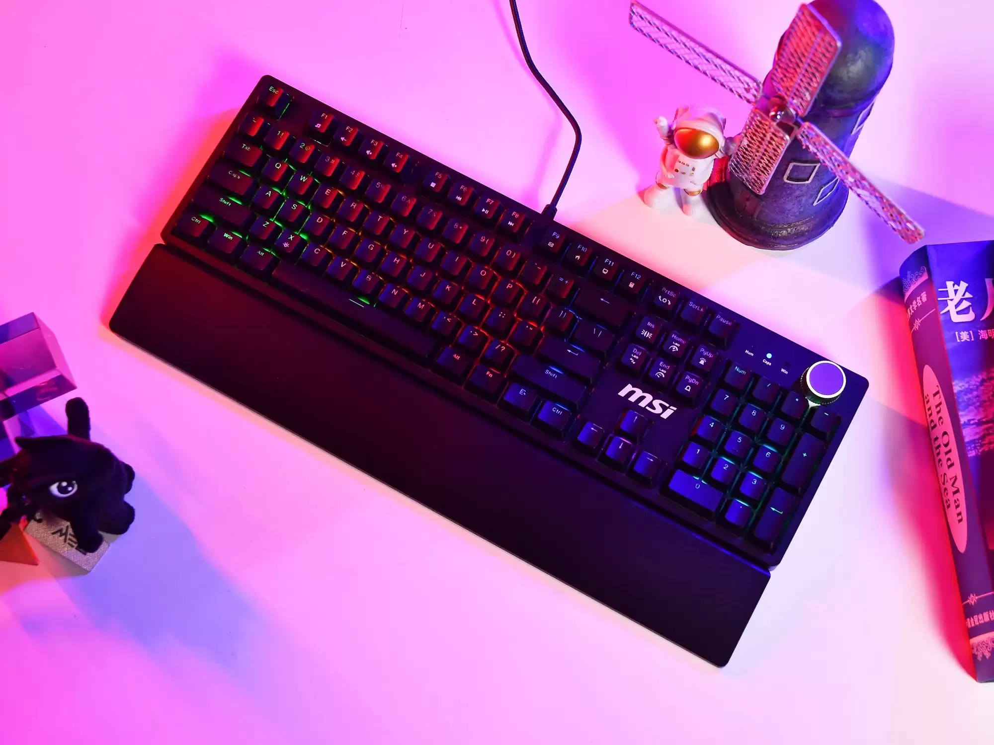 һ�Ѽ��̣�������̬��΢��FORGE GK320��GM330��Ϸ����ͼ��