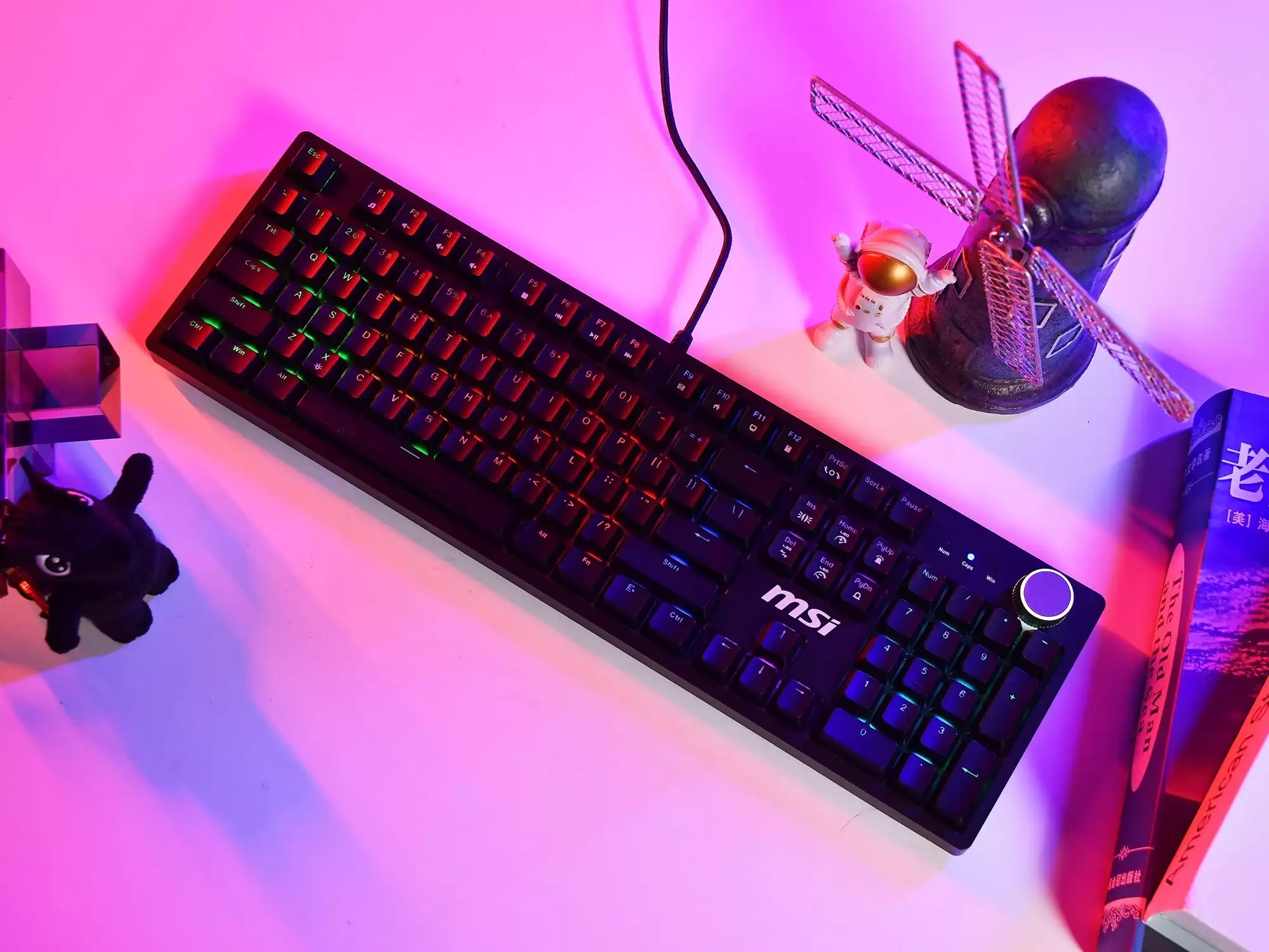 һ�Ѽ��̣�������̬��΢��FORGE GK320��GM330��Ϸ����ͼ��