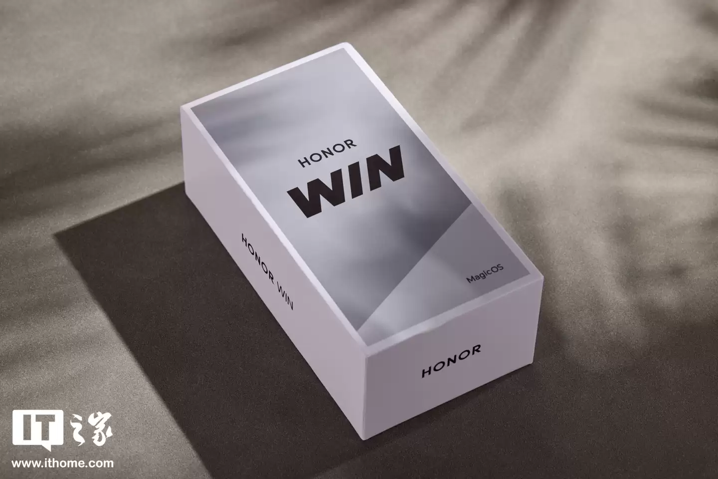 ��ҫ WIN ϵ���ֻ�ʵ�ģ���λ��ȵ羺���������� 10000 ����ʱ���