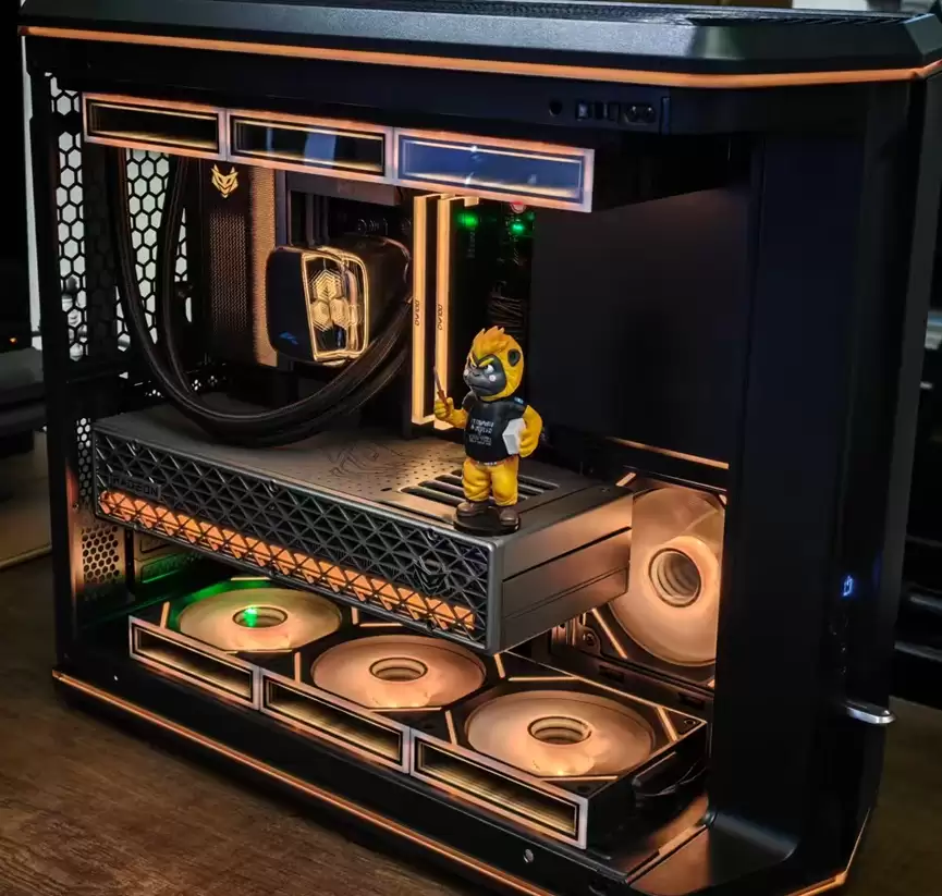 ��ѭ BTF 2.5 �淶������ʯ��ʽ���� NITRO+ ���� RX 9070 XT Phantomlink �Կ�