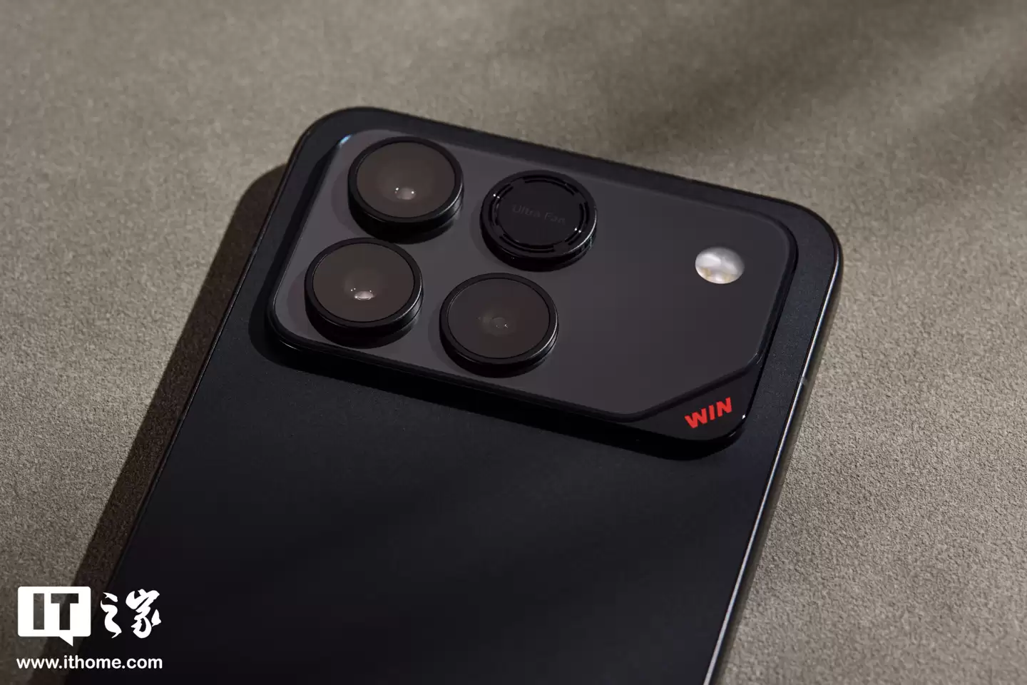 ��ҫ WIN ϵ���ֻ�ʵ�ģ���λ��ȵ羺���������� 10000 ����ʱ���