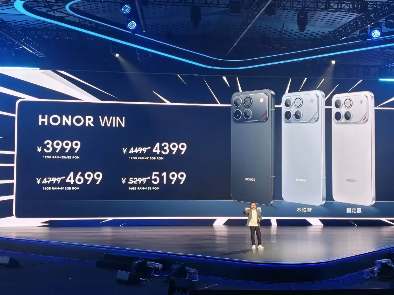 2599 Ԫ����ҫ WIN / RT ϵ���ֻ���ʽ��������������ɢ�����÷�����ơ�10000 ����ʱ���