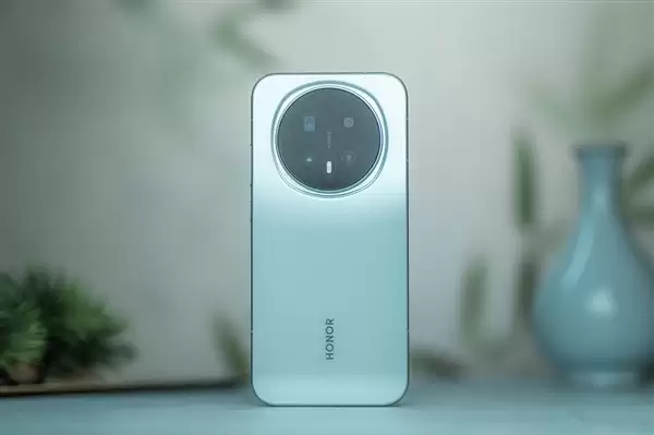 ��ҫMagic8 RSR��ʱ����ƽ�������24GB�ڴ�+2������Ǳ������