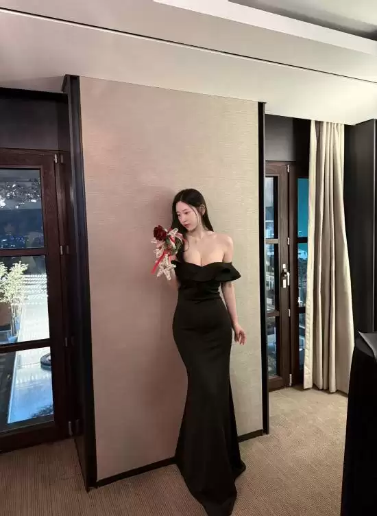 ����Ů��������Ա��Ŷ�ɹʥ��д��������