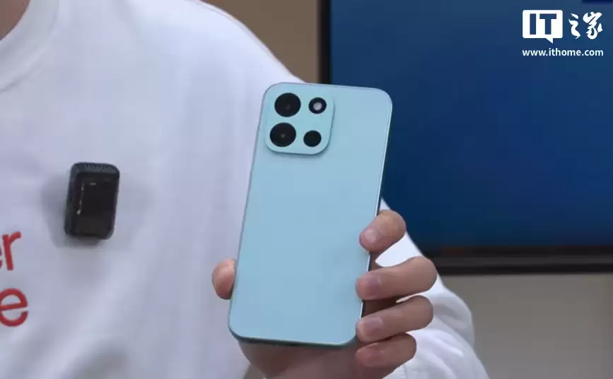 һ�� Turbo 6 ����������165 ��֡��Ϸ���飬���ͬ������