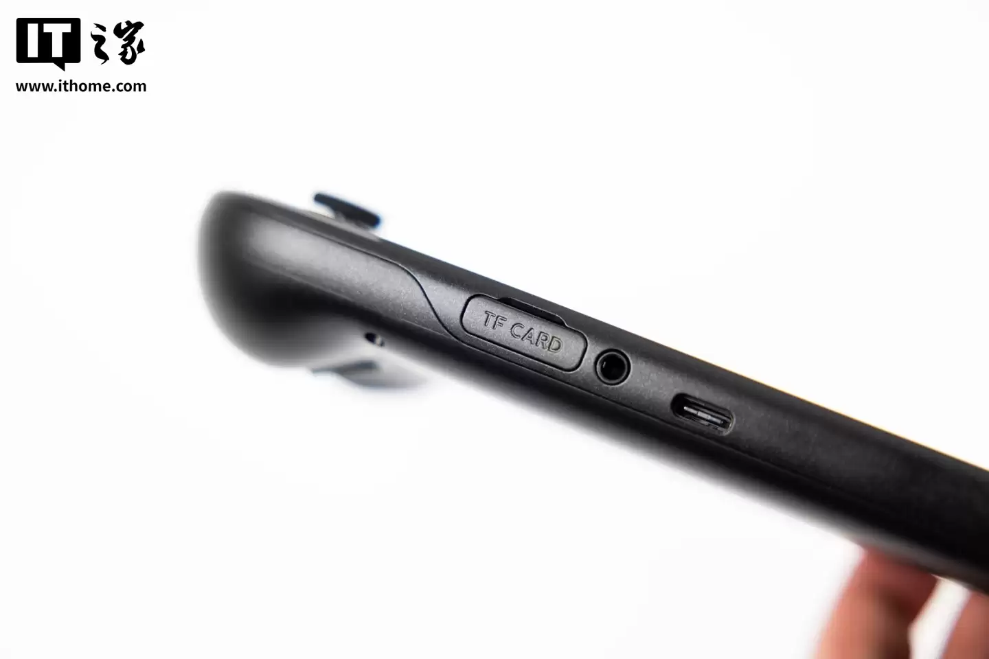 Retroid Pocket 6 �ƻ��հ涨�ͣ���ģ�� PS2/Switch ��Ϸ