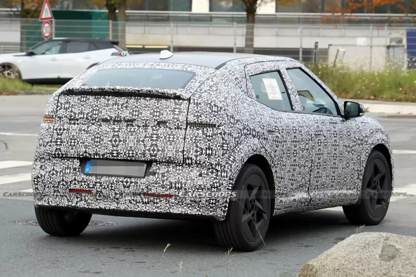 �ִ� Ioniq 3 ϸ���ع⣺���� 400V ƽ̨��������� 644km