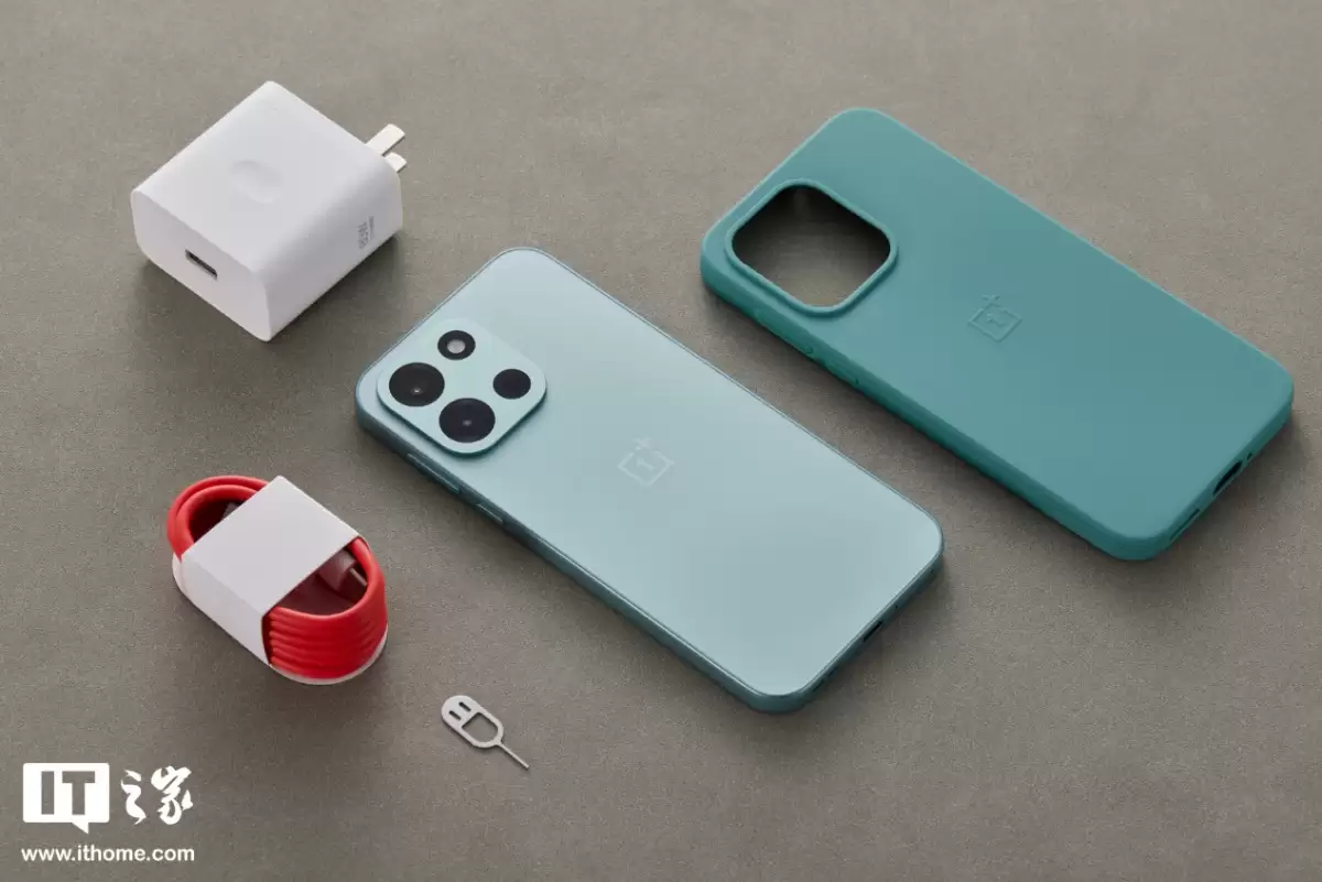 һ�� Turbo 6 ��Ұ��ͼ�ͣ�С������ɫ����ζ�е���