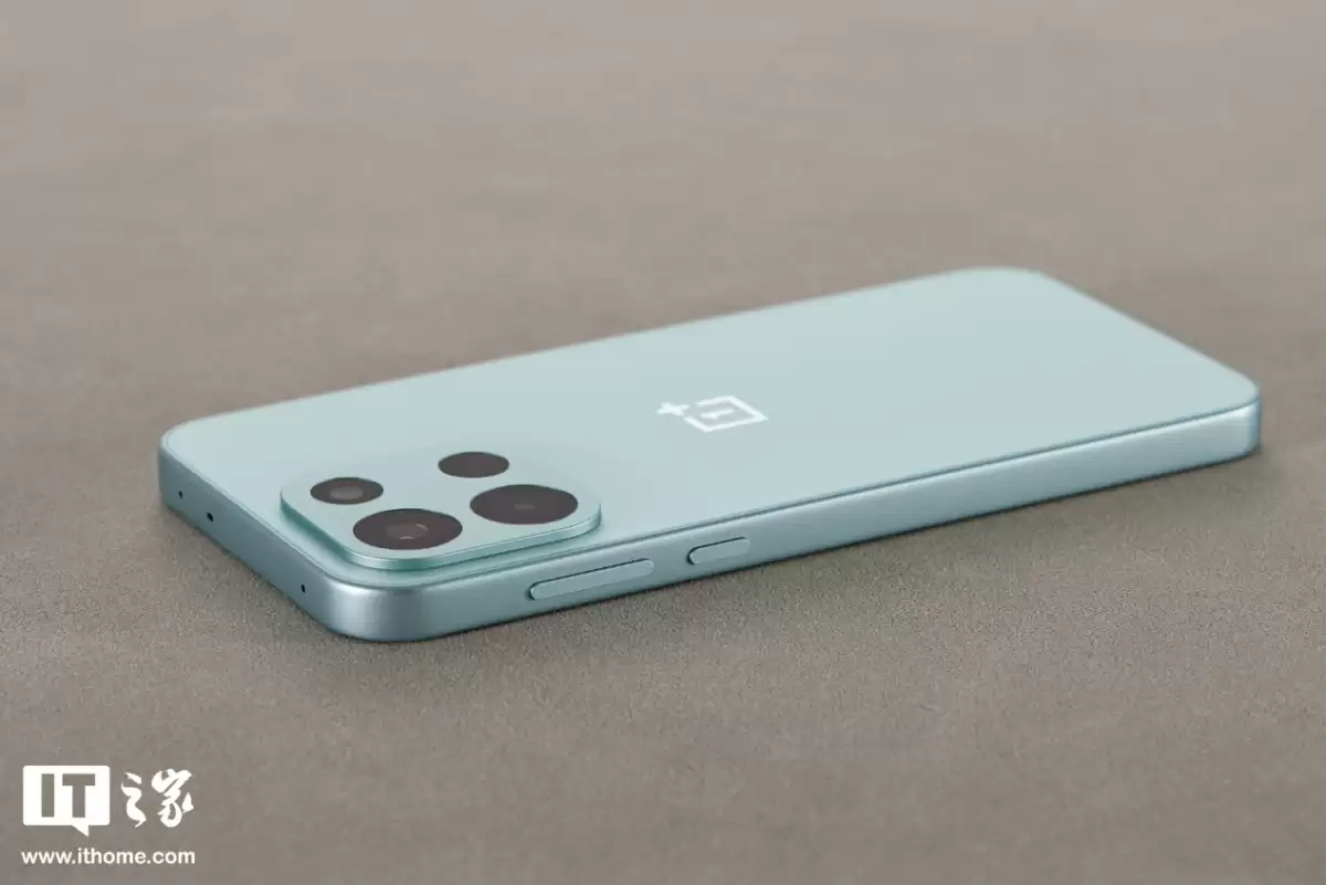 һ�� Turbo 6 ��Ұ��ͼ�ͣ�С������ɫ����ζ�е���