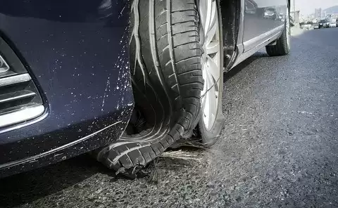 ���ڷ���ؿ�����̥��������ʱը�������ڷ���=��������·